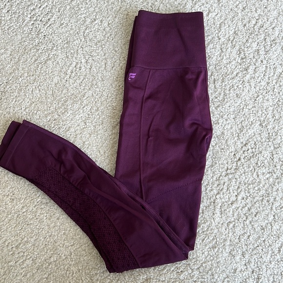 Fabletics high wasted leggings - Picture 2 of 3